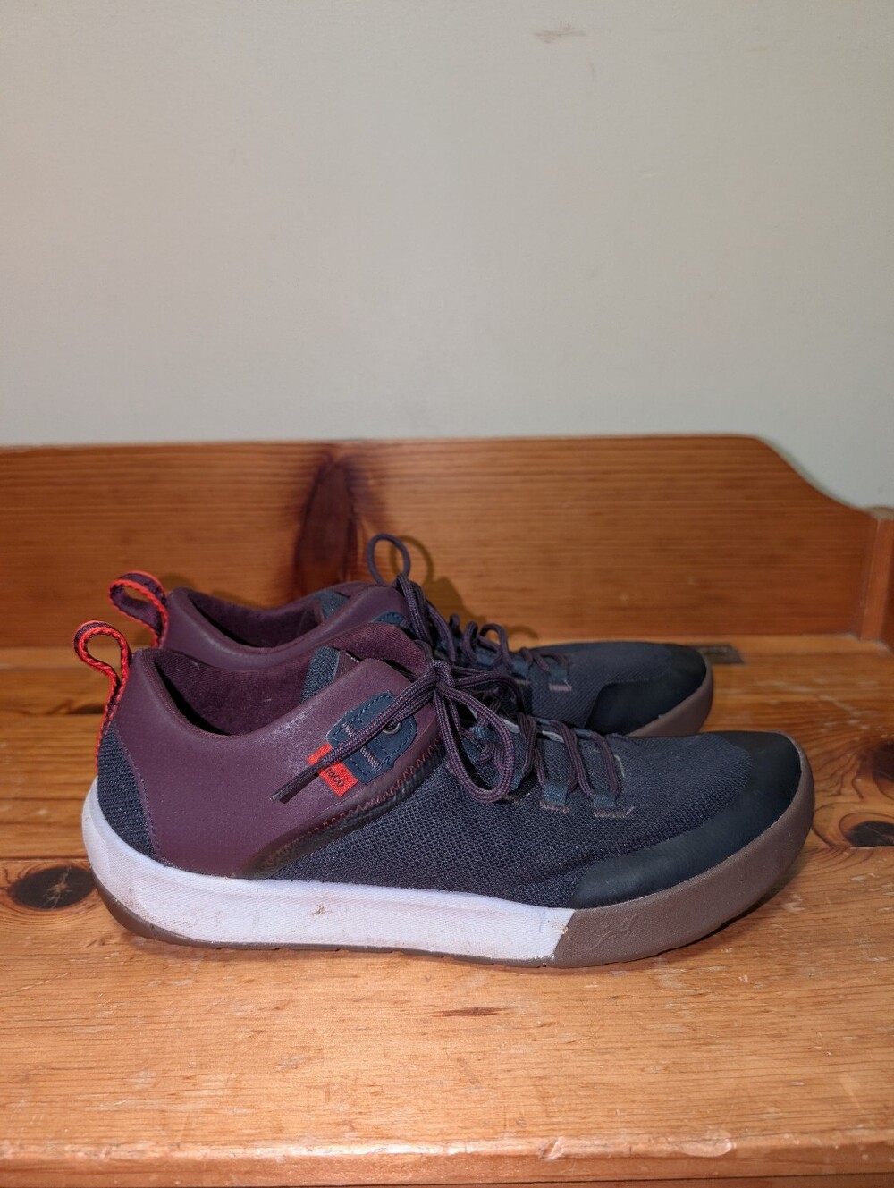 Chaco Women’s Trail Water Sneakers Size 9.5 Burgundy Gray Lace Up